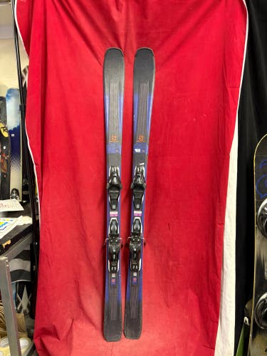 Skis: Salomon XDR 76 ST all-mountain downhill skis, 160cm
Bindings: Tyrolia 
Binding range: 257-380m