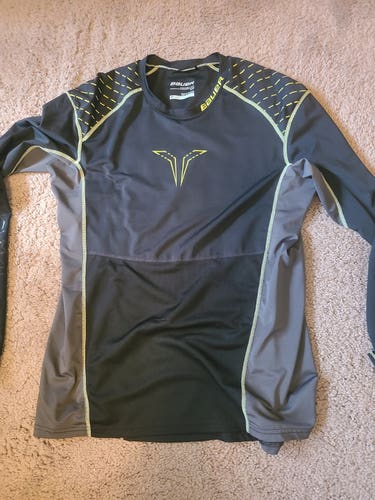 Black Small Men's Bauer Compression (Used)