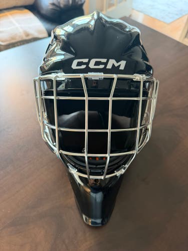 Senior Medium CCM Axis F9 Goalie Mask (LIKE NEW)