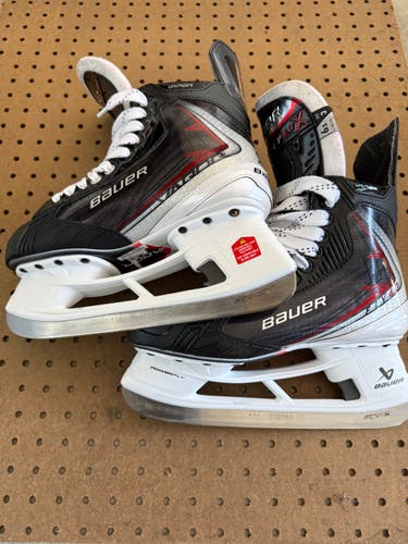 2025 Bauer Vapor Fly40 Hockey Skates 6.5 (Like New)