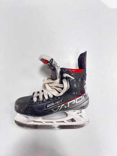Used Bauer VAPOR X3 Intermediate Hockey Skate Intermediate 5.0 11860-S000316352