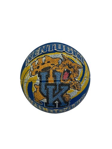 Used Kentucky University Adult Outdoor Basketball 11692-S000157854
