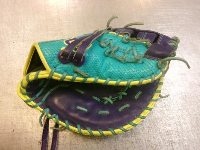 Used Wilson A2000 1612 BB/SB First Base RH Throw Purple 12" 11339-S000207263