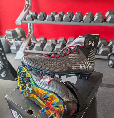 M 14 (W 15) Under Armour Highlight MC - Black (New)