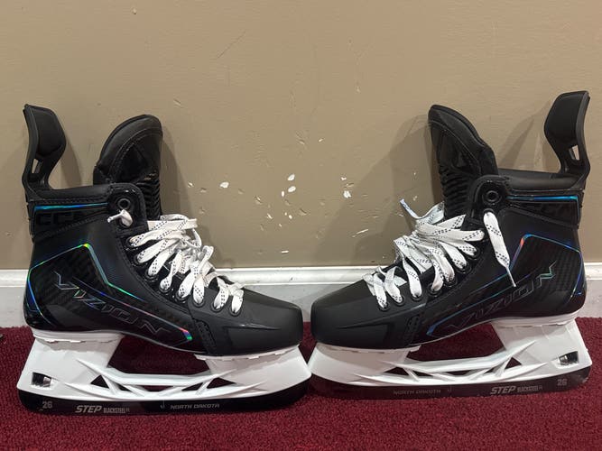CCM Vizion Hockey Skates Regular Width Pro Stock 7.5 (New) Item#NDVX