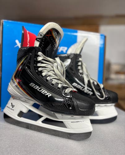 Bauer Vapor Flypro Hockey Skates -Senior Size 6 (Like New)