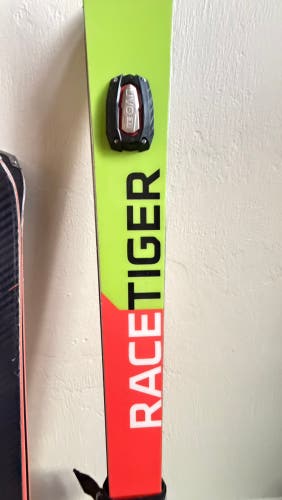Volkl Racetiger GS 183 cm Racing Skis (New)