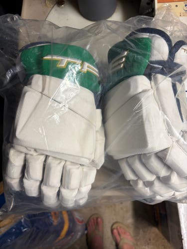 True Catalyst 9x Pro Gloves 14" Pro Stock (New)