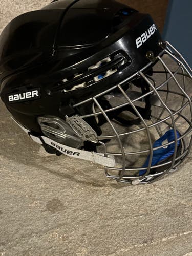 Large Bauer 5100 Helmet (Used)