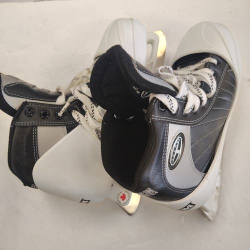 CCM 652 Super Tacks Hockey Goalie Skates 8 (Used)