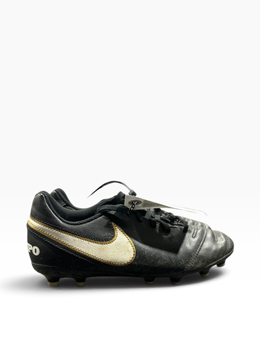 Used Nike TIEMPO Soccer Cleats Black Junior 04 11375-S000382751