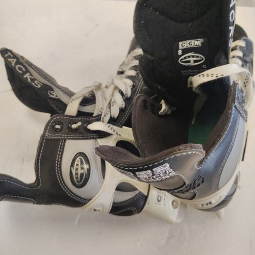 CCM 652 Super Tacks Hockey Skates 8 (Used)