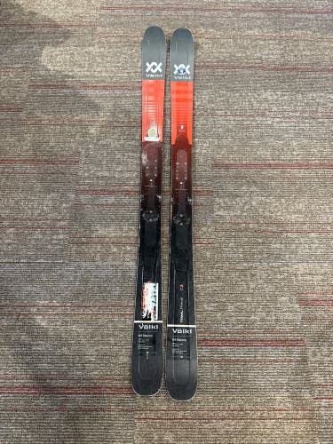 Men's Volkl M5 Mantra 177 cm Skis Without Bindings (Used)