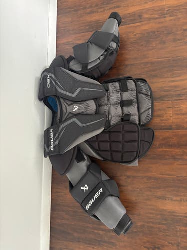 Small 2025 Bauer GSX Goalie Chest Protector (Used)