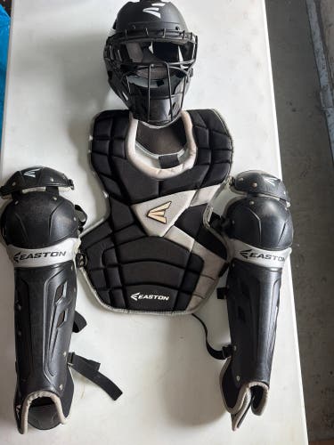 Intermediate Easton Elite x Catcher's Set (Used)