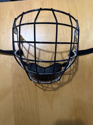 Medium CCM Full Cage (Used)