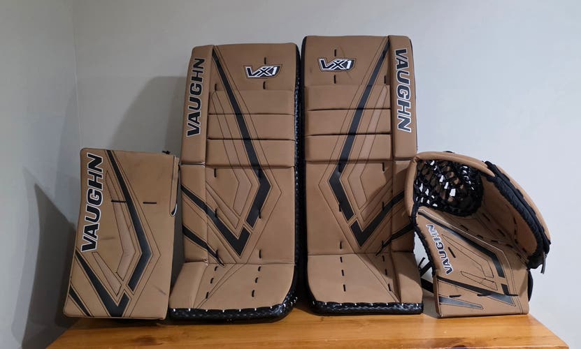 24" 2025 Vaughn VX1 Regular Goalie Full Set (Used)