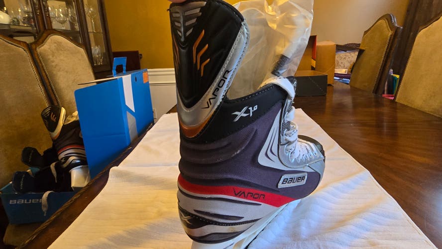 Skated ONCE - Like New Bauer Vapor X 1.0 - Adult Size 10.5R