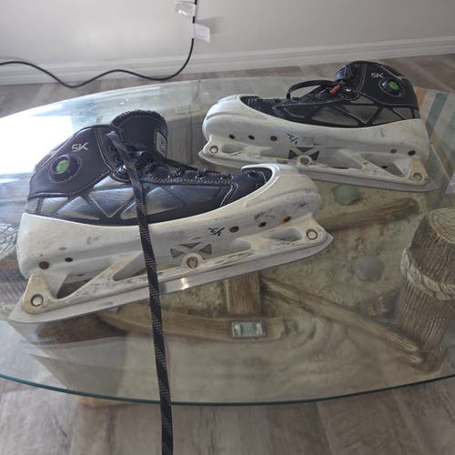 2008 Reebok 5K Hockey Goalie Skates Extra Wide Width 10.5 (Used)
