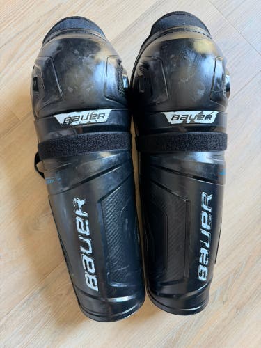 Intermediate Bauer X 13" Shin Pads (Used)