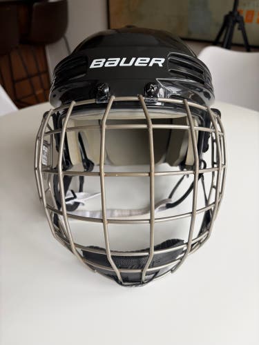 Used Black Medium Bauer 3500/4500 Helmet with medium True Vision II cage