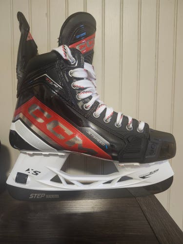 CCM JetSpeed FT6 Pro Hockey Skates Regular Width 8.5 (New)
