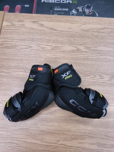 Senior Medium CCM Tacks XF Pro Elbow Pads Pro Stock (Used) 5