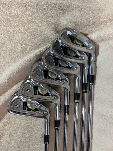 Men's TaylorMade 2009 Tour Preferred Right Handed Iron Set Stiff Flex (Used)