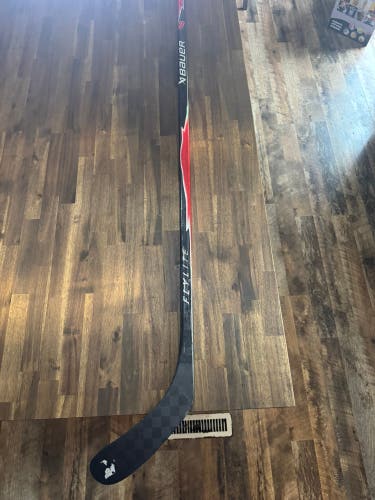 Senior Bauer Vapor Flylite Left Hand Hockey Stick P28 70 Flex (Used)