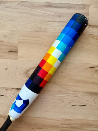DeMarini Prism 29/18 (-11) Fastpitch Softball Bat