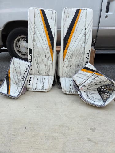 33" True L20.2 Regular Goalie Full Set Pro Stock (Used)