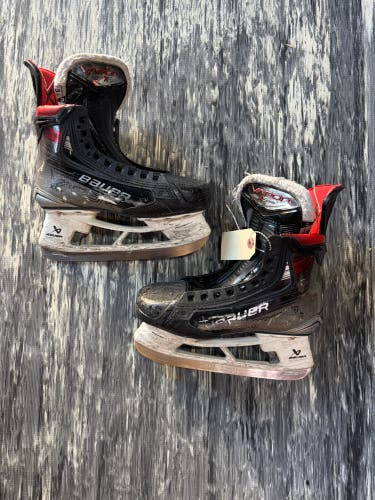 Junior Bauer Vapor X5 Pro Hockey Skates Extra Wide Width Size 3.5
