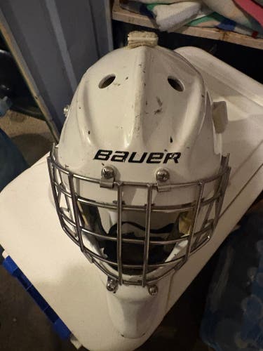 Senior Bauer 960 Goalie Mask (Used)