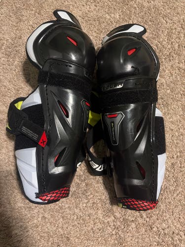 Junior Bauer Vapor 11" Shin Pads (Used)