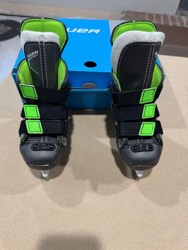 Bauer XLS Hockey Skates 6 (Used)