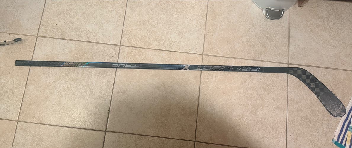 Junior True Project X Right Handed Hockey Stick T92.5 50 Flex (Used)