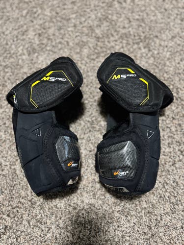 Medium Senior Bauer Supreme M5 Pro Elbow Pads (Used)