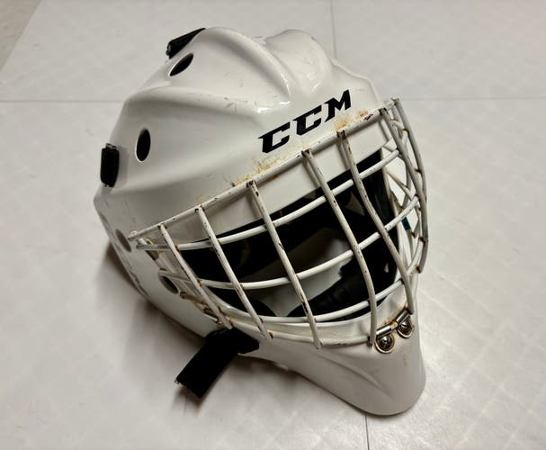 Junior Medium CCM 7000 Goalie Mask (Used)