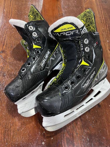Black/Yellow 2021 Bauer Vapor 3X Hockey Skates 13 (Used)