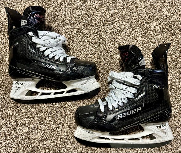 Senior Bauer Supreme Mach Hockey Skates 8 (Used)