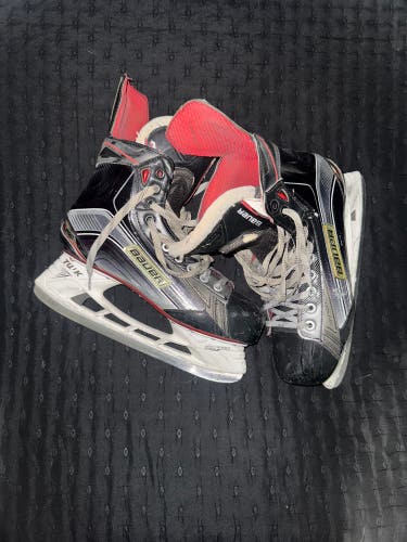 2015 Bauer Vapor X800 Hockey Skates Regular Width 9 (Used)