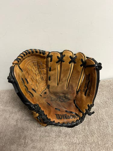 Wilson A0500 P125 12.5” Baseball Glove Tan/Black Right-Handed Thrower Leather