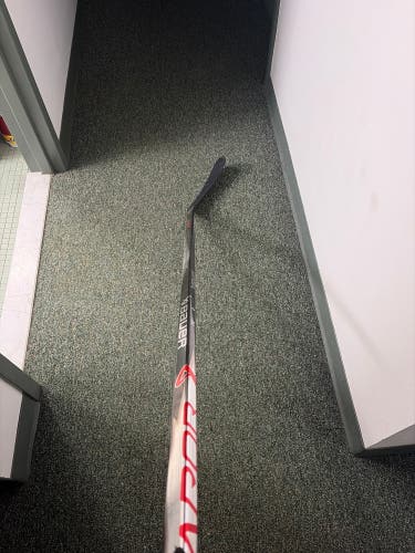 Senior Bauer Vapor Team Right Handed Hockey Stick P92 87 Flex (Used)