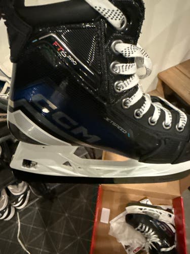 2023 CCM JetSpeed FT6 Pro Hockey Skates Size 4 (New)