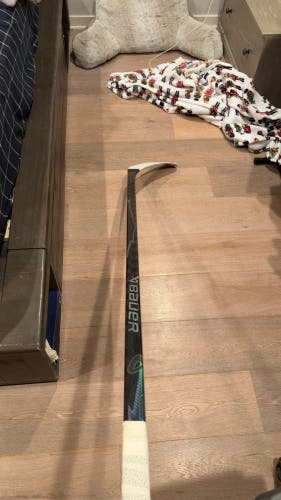 Senior Bauer Pulse Left Hand Hockey Stick P28 95 Flex (New)