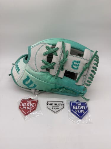 Wilson A2000 12" H12 Fastpitch Softball Glove New With Tags $350 Retail
