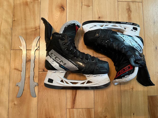 CCM JetSpeed FT680 hockey skates junior size 1 with two sets of blades