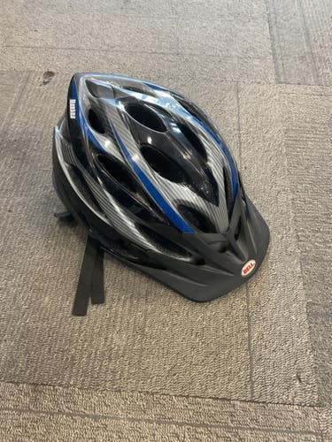 Used Bell BIKE HELMET Bike Helmet Black Fits all 11614-S000244729