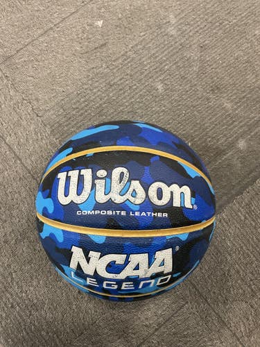 Used Wilson NCAA LEGEND Basketball Inter Outdoor 27 1/2" 11614-S000244707