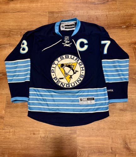 Men’s Reebok Sidney Crosby Pittsburgh Penguins 2011 Winter Classic Jersey (S)